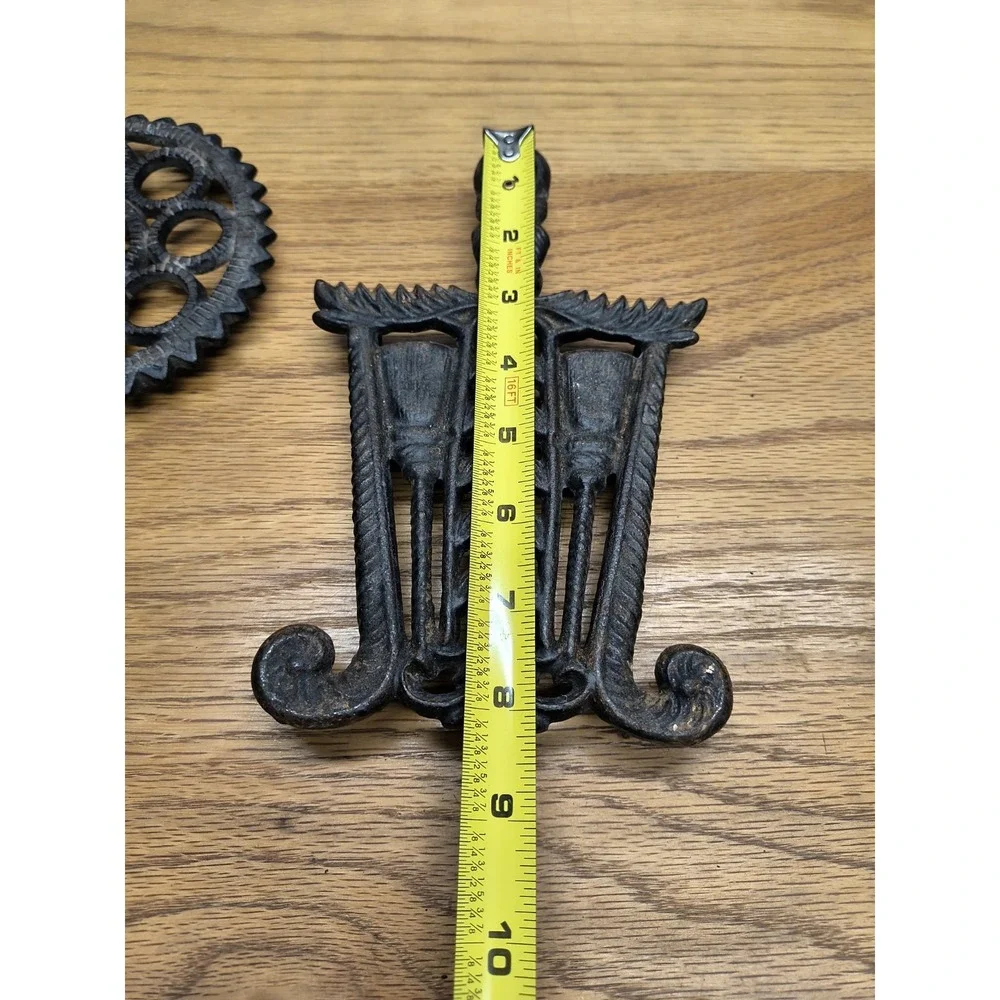 Vintage Black Cast Iron Trivets (set of 3)‎